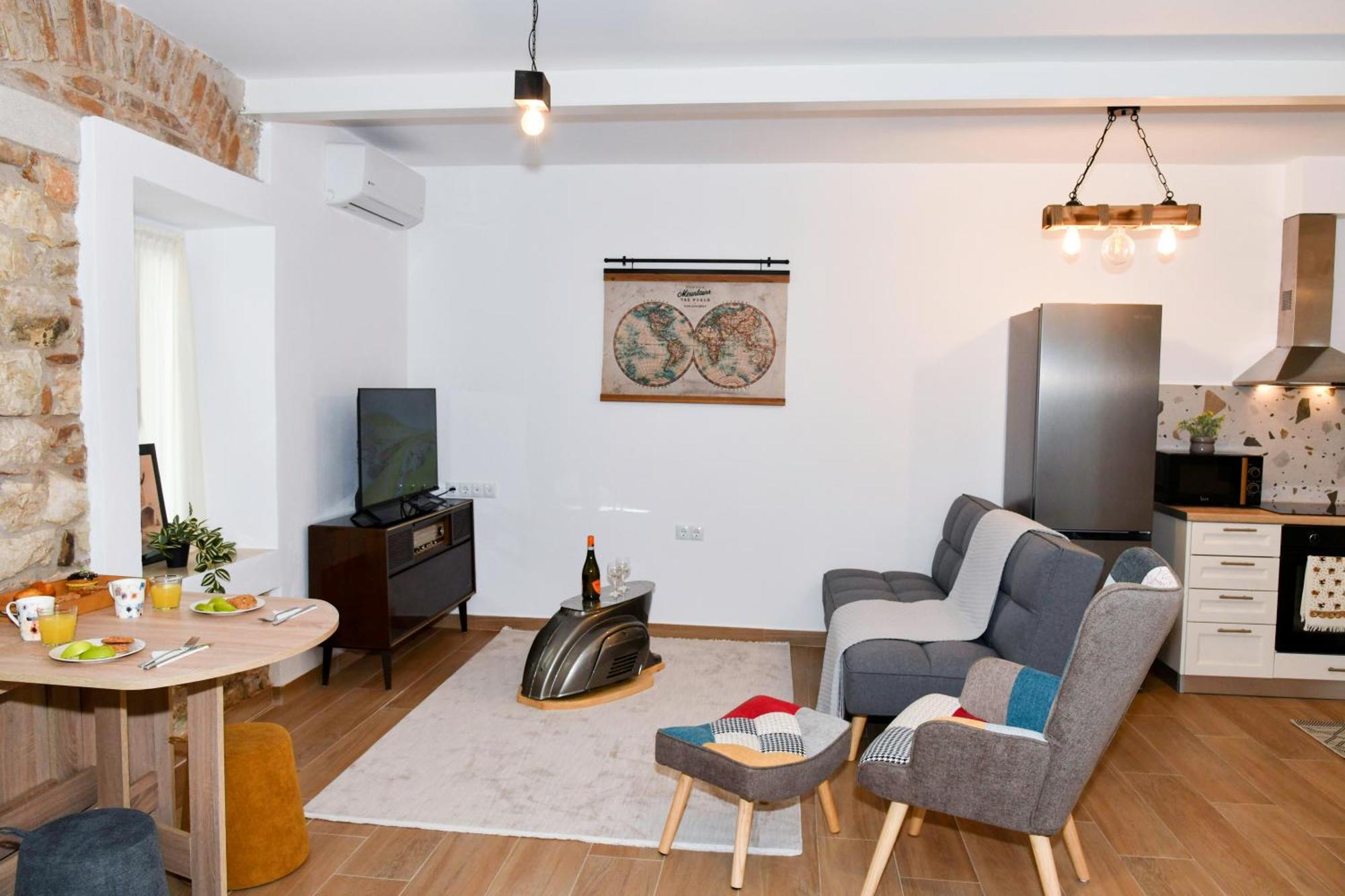 Captain Theo'S Modern Apartment Maria Lefkímmi Buitenkant foto