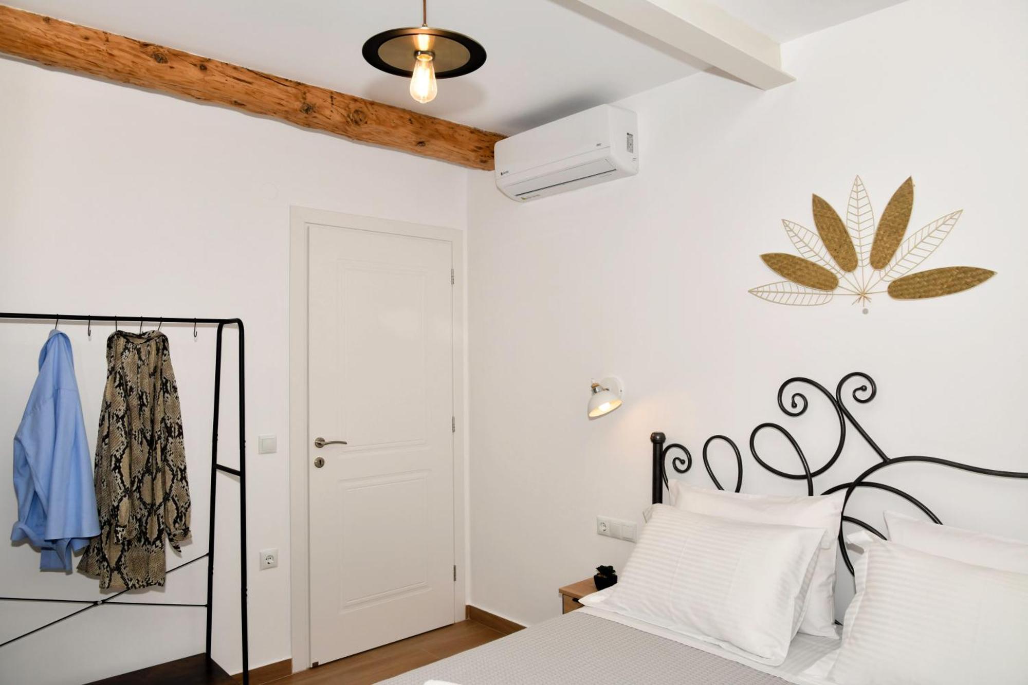 Captain Theo'S Modern Apartment Maria Lefkímmi Buitenkant foto