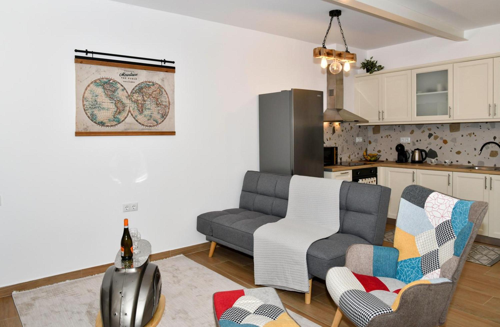 Captain Theo'S Modern Apartment Maria Lefkímmi Buitenkant foto